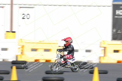 media/Nov-06-2022-SoCal Trackdays (Sun) [[208d2ccc26]]/Around the Pits/